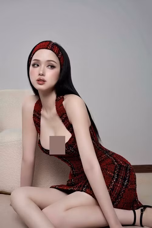 Sau hai lần sinh nở, Tâm Tít vẫn giữ được vóc dáng thon gọn. Cô thậm chí còn được khen gợi cảm hơn khi chưa sinh con. Ảnh: FB Tâm Tít.