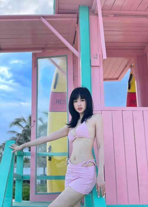 Tâm Tít được nhiều người nhận xét đẹp như búp bê sống ở tuổi 35. Ảnh: FB Tâm Tít.