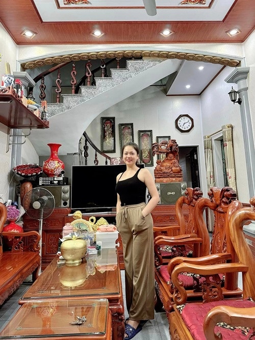 Thu Hà gợi cảm ở đời thường. Ảnh: FB Thu Hà.