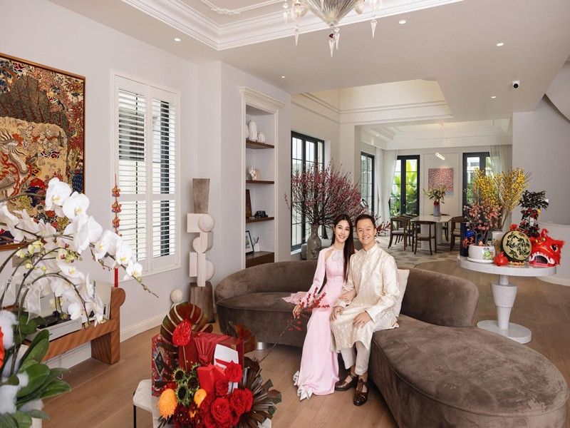 Sau đám cưới, vợ chồng Diễm My sống trong căn biệt thự mới. Ảnh: FB Diễm My.