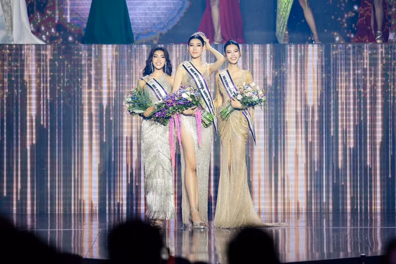 Tường San đoạt giải Á hậu 1 Hoa hậu Chuyển giới Việt Nam 2023. Ảnh: FB Tường San.