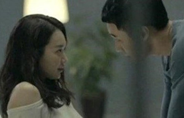 Tôi mất chồng vì osin trẻ mê... bóng đá Toi mat chong vi osin tre me... bong da