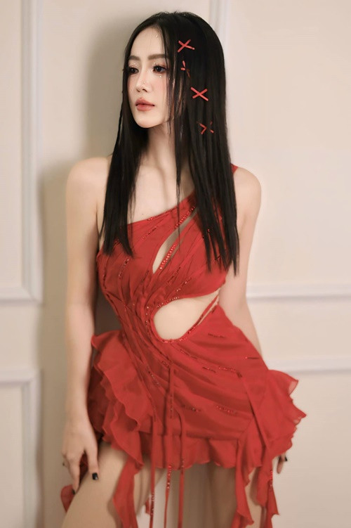 Ngọc Kayla cho biết, nhiều khán giả sợ cô làm hỏng hình ảnh thanh lịch, chín chắn vốn có của nhóm. Ảnh: FB Ngọc Kayla.