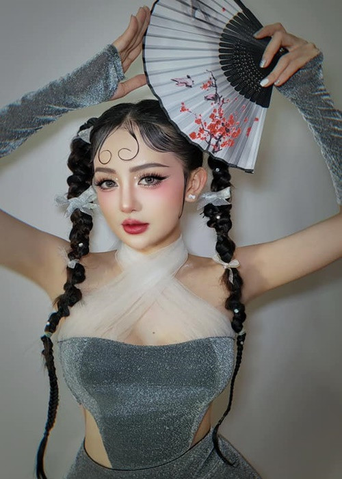 Bản sao Jang Nara ăn mặc ngày càng nóng bỏng. Ảnh: FB Ngọc Kayla.