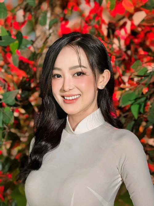 Bạn gái Liên Bỉnh Phát tên thật là Phan Thị Ngọc Thương, sinh năm 1991. Ảnh: FB Ngọc Kayla.