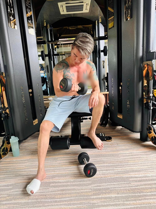 Biệt thự của Đàm Vĩnh Hưng có phòng tập gym để nam ca sĩ rèn luyện sức khỏe. Ảnh: FB Đàm Vĩnh Hưng.