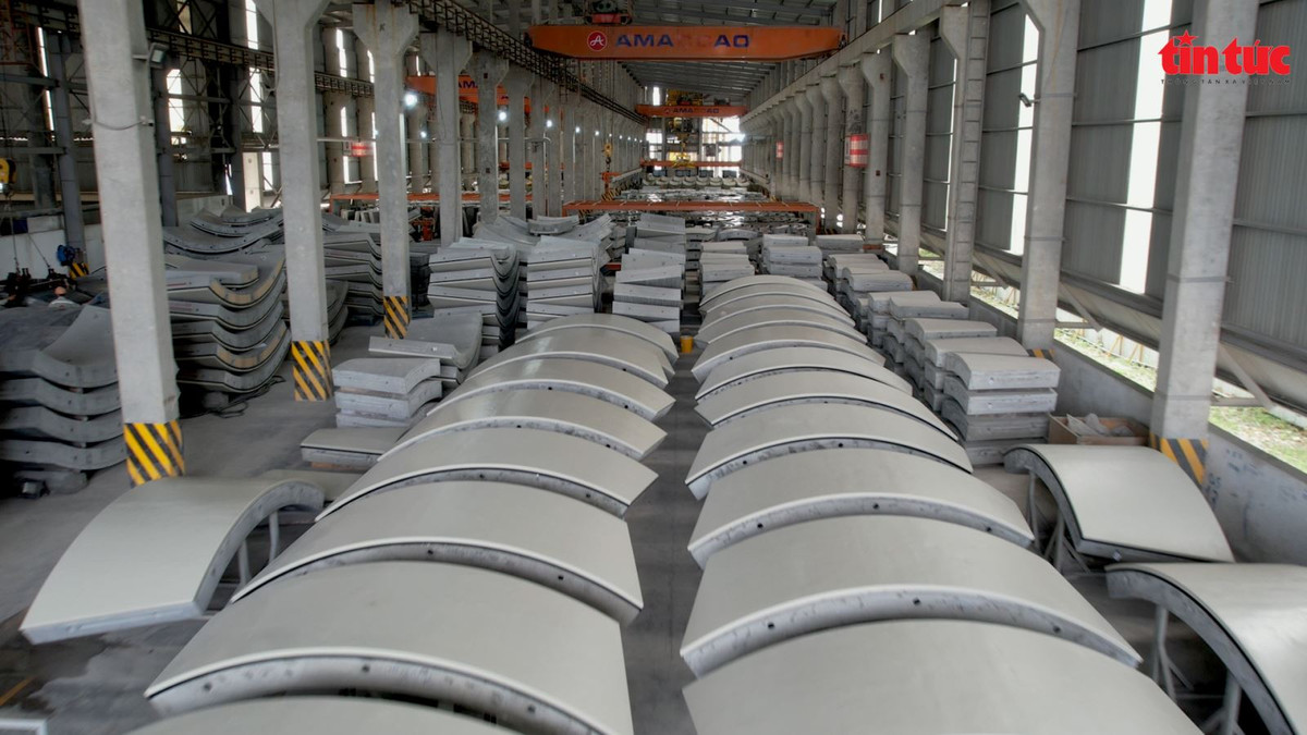 Tổng số vòng vỏ hầm của dự án là 3.488 vòng, bao gồm 120 vòng loại cốt thép nặng, 30 vòng được quan trắc và 3.338 vòng loại cốt thép tiêu chuẩn. Khối lượng tấm vỏ hầm lớn nhất là 4 tấn.