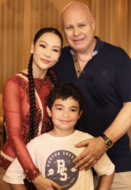 Thu Minh từng chia sẻ, cô muốn sinh con thứ 2 vì bé Gấu đã lớn. Tuy nhiên, chồng Thu Minh sợ cha già con cọc. Ảnh: Vietnamnet.