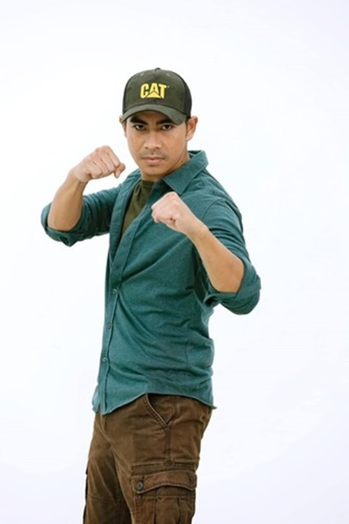 Không chỉ Thùy Anh gặp tai nạn khi đóng phim, Thanh Bình cũng rơi vào trường hợp tương tự. Năm 2020, Thanh Bình vỡ sụn gối và chảy máu mắt sau khi nhảy từ độ cao 2m diễn cảnh hành động trong phim mới quay ở Lagi, Bình Thuận. Ảnh: FB Thanh Bình.