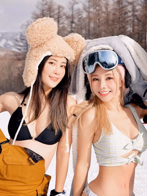 Cô nàng có lượng người hâm mộ khá đông đảo. Trên Instagram, Dĩ Huyên có hơn 800.000 fan.