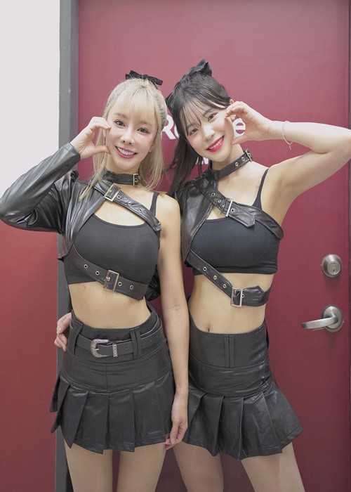 Tài khoản Facebook của cô nàng có hơn 500.000 người theo dõi.