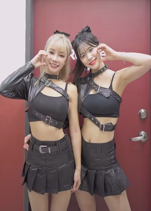 Tài khoản Facebook của cô nàng có hơn 500.000 người theo dõi.