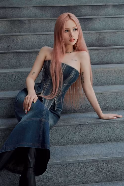 Hot girl sinh năm 2002 làm người mẫu ảnh, diễn viên trong những năm qua. Ảnh: FB Xoài Non.