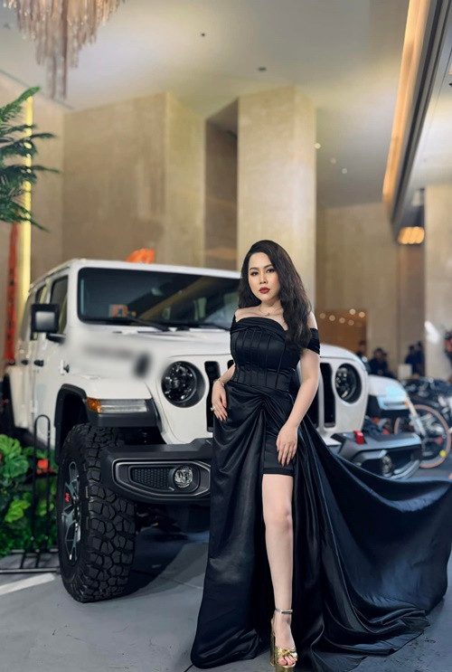 Nữ diễn viên phim Thương nhớ ở ai trẻ trung, gợi cảm hơn khi trở lại cuộc sống độc thân. Ảnh: FB Trương Phương.