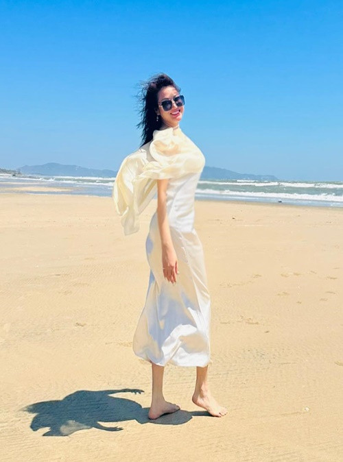 Mỹ nhân sinh năm 1982 lựa chọn cuộc sống độc thân vui vẻ dù được nhiều người theo đuổi.