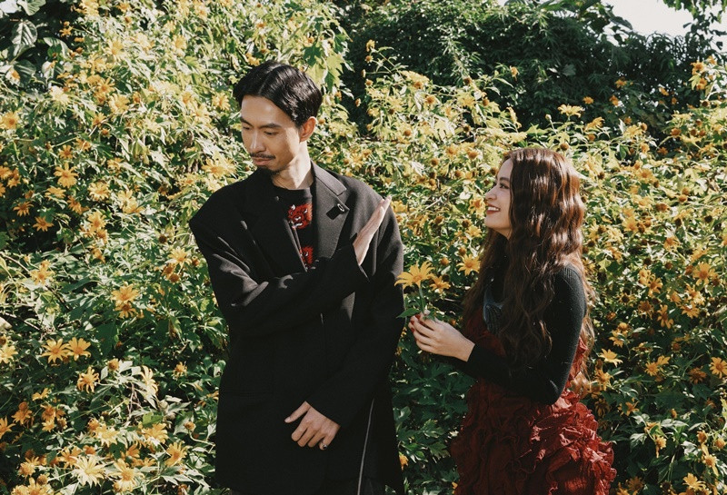 Hoàng Thùy Linh và Đen Vâu từng hợp tác trong các MV Làm gì phải hốt, Gieo quẻ, Miền đất hứa. Ảnh: Dân Việt.