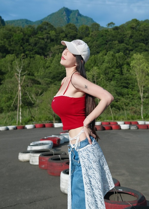 Nhiều cư dân mạng Đài Loan đặt biệt danh cho Tử Ninh là "nữ thần cổ động".