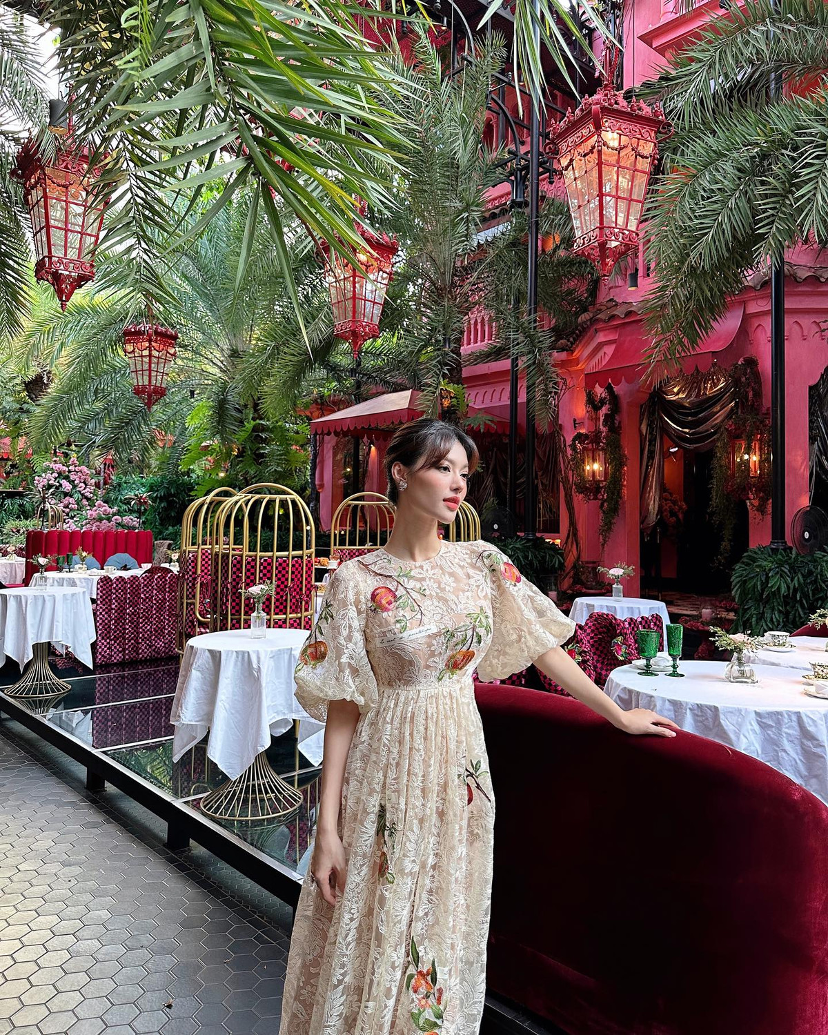 Đối mặt với tin đồn lộ ảnh đi khám thai, Kiều Loan chưa lên tiếng. Ảnh: FB Kiều Loan.