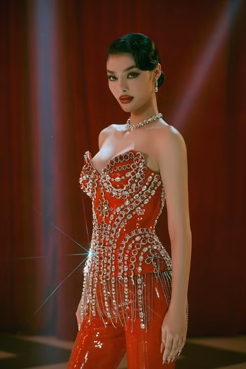 Kiều Loan theo đuổi phong cách gợi cảm, cá tính. Ảnh: FB Kiều Loan.