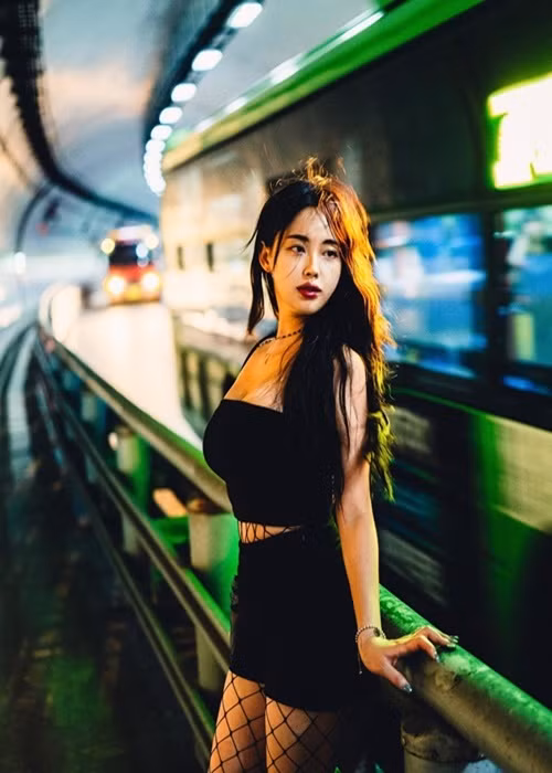 Hot girl xứ Hàn chia sẻ, một trong những sở thích của cô là đi du lịch.