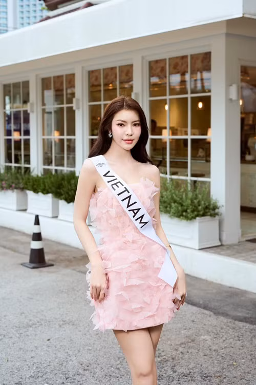 Trước khi thi quốc tế, Tường San là Á hậu 1 Hoa hậu Chuyển giới Việt Nam 2023.