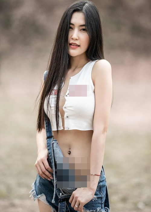 Tìm kiếm hình ảnh Namfar trên mạng xã hội, nhiều cư dân mạng có lẽ bất ngờ vì phong cách thiếu vải của cô nàng.