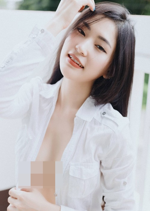 Cô nàng không bận tâm đến những lời bàn tán của cư dân mạng về gu thời trang.