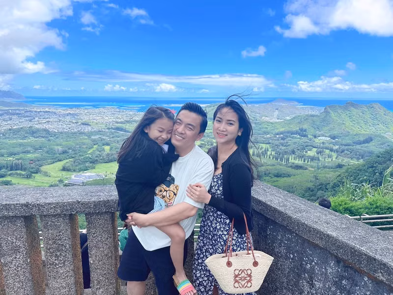 “Sau này hai vợ chồng có em bé, không còn thời gian nên không làm nữa, các bất động sản ở Mỹ cứ để đó vậy thôi”, Lam Trường cho biết. Ảnh: FB Yến Phương.