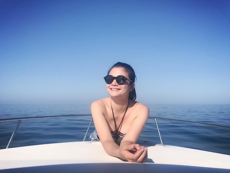 Việc gắn bó với bộ môn múa hơn 2 thập kỷ giúp cô giữ được vóc dáng thon gọn.