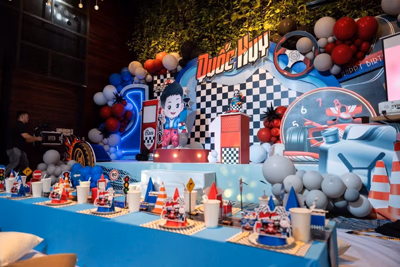 Minh Hằng tổ chức sinh nhật 1 tuổi hoành tráng cho quý tử Minh Hang to chuc sinh nhat 1 tuoi hoanh trang cho quy tu