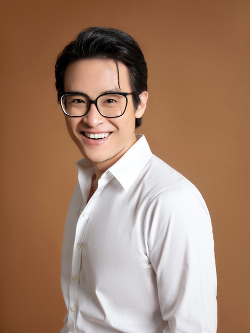 Hà Anh Tuấn say nắng một người nhưng khi nam ca sĩ giảm cân, người này lại không thích anh. “Họ lại nói: Khi mập, tôi mới thích cậu, còn giờ cậu ốm thì tôi lại không thích nữa”, nam ca sĩ cho biết. Ảnh: FB Hà Anh Tuấn.