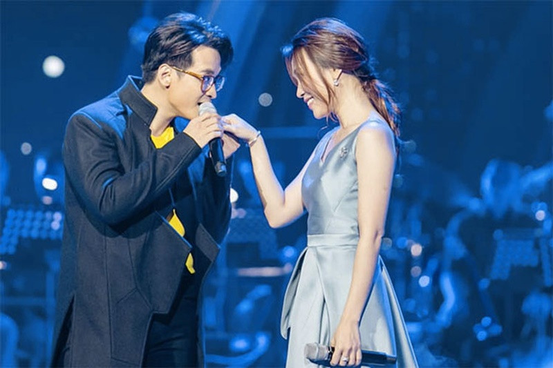 Trước nghi vấn tình cảm với Hà Anh Tuấn, Mỹ Tâm khẳng định cô và nam ca sĩ chỉ là bạn bè. "Họa mi tóc nâu" còn tuyên bố mối quan hệ của cô và đàn em không phải là yêu. Ảnh: Dân Việt.