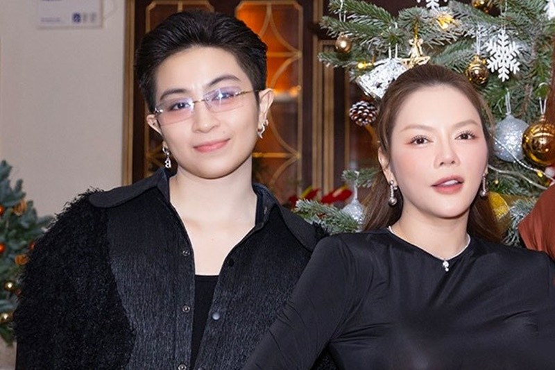 Cuối năm 2023, Lý Nhã Kỳ và Gil Lê vướng tin đồn hẹn hò. Nhanh chóng, nữ diễn viên lên tiếng phủ nhận. “Gil Lê là một trong những người bạn tốt của tôi. Gil Lê là một người dễ thương, chu đáo, biết chăm sóc mọi người, một nghệ sĩ tài năng, khiêm nhường, kín đáo. Chúng tôi biết nhau qua những người bạn, chơi hợp rồi tụ thành hội chung, họp mặt mỗi khi rảnh rỗi', Lý Nhã Kỳ chia sẻ trên Người Lao Động. Ảnh: Vietnamnet.