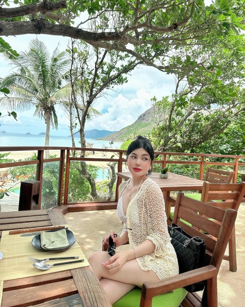 Lily Chen hiện tại kín tiếng về chuyện tình cảm. Ảnh: FB Lily Chen.