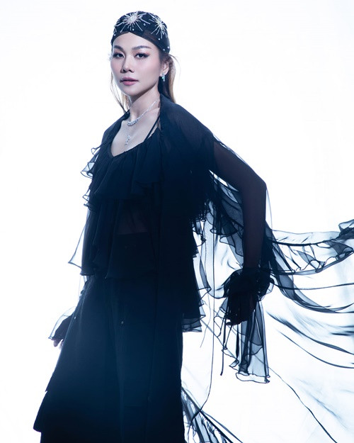 1 tháng qua, Thanh Hằng tích cực ghi hình cho cuộc thi Miss Universe 2024 với vai trò giám khảo. Ảnh: FB Thanh Hằng.