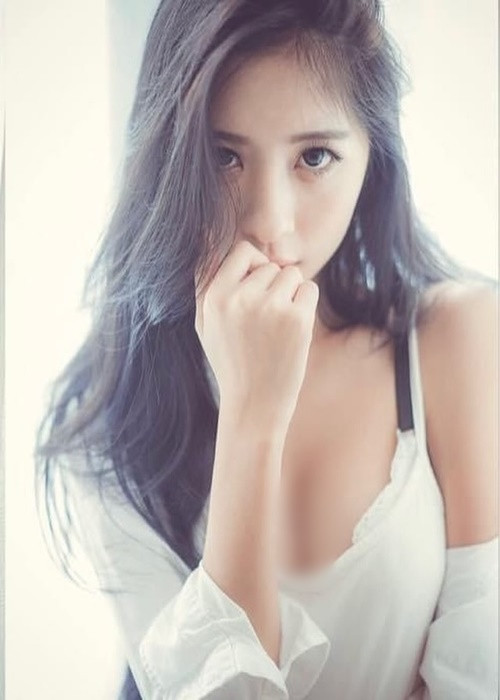 Trương Yên Kỳ được fan đặt biệt danh là nữ thần ngọt ngào, nữ thần Instagram hay bạn gái quốc dân.