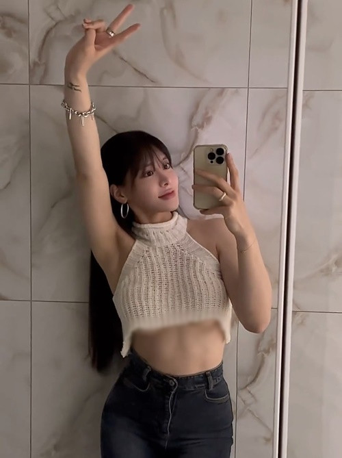 Oh Hye Soo đang làm người mẫu tự do, có hơn 100.000 người theo dõi trên Instagram.