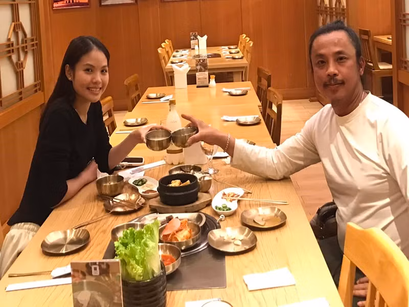 Tháng 1/2017, vợ Chí Anh sinh con gái đầu lòng Kiwi. Năm 2018, Khánh Linh sinh con trai thứ hai. Ảnh: FB Chí Anh.