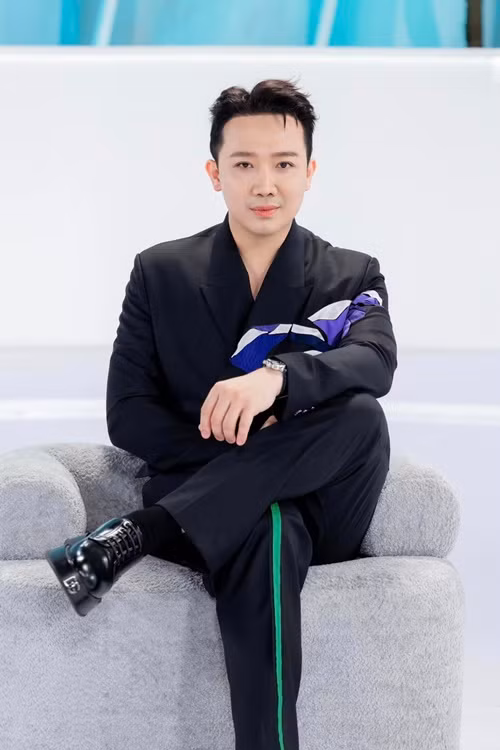 Trấn Thành khẳng định rằng anh phải thật giàu và bởi vì anh ghét nghèo. “Tôi đã từng nghèo và sợ không muốn quay lại điều đó”, nam MC chia sẻ trên Vietnamnet.