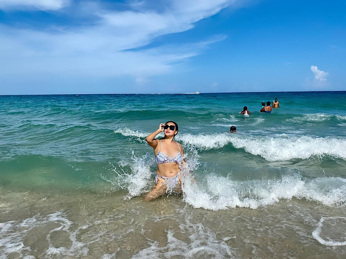 Y Phụng vẫn gợi cảm, tràn đầy sức sống dù tăng cân so với thời con gái.