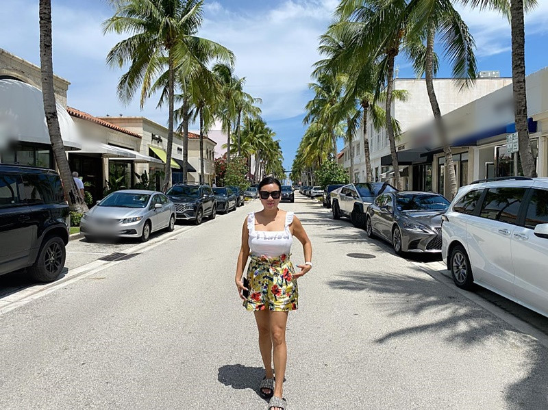 Nữ diễn viên vẫn theo đuổi phong cách gợi cảm.