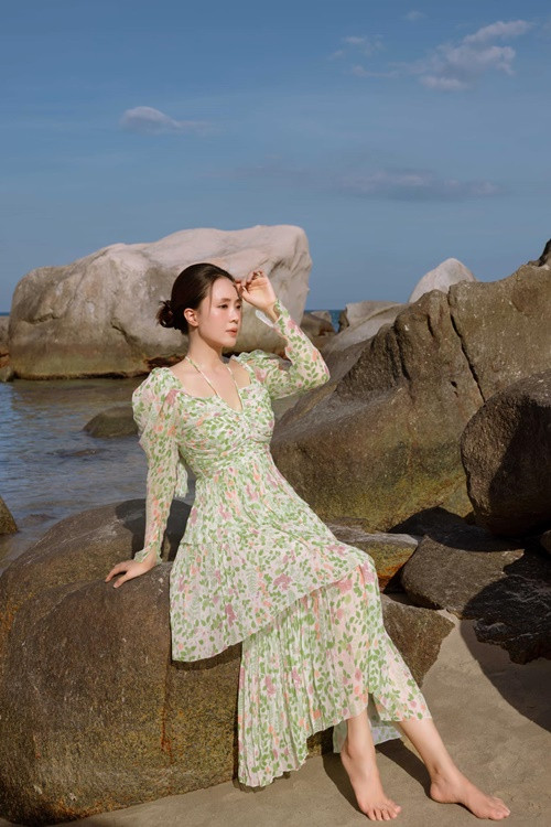 Hồng Diễm ngày càng được nhiều người yêu mến bởi tài năng diễn xuất cùng đời tư sạch scandal.