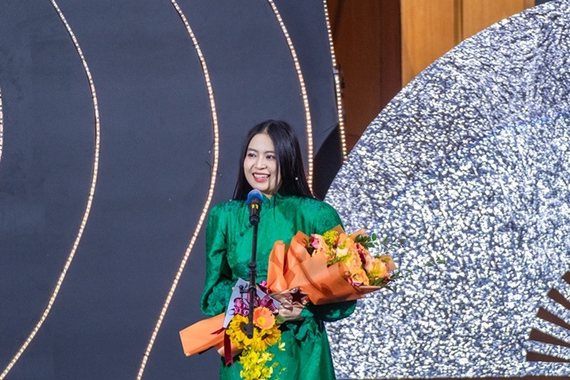  Hoàng Thùy Linh vướng tin đồn mang bầu từ tháng 3/2024. Mới đây, rộ nghi vấn nữ ca sĩ đã sinh đôi. Ảnh: Dân Việt.