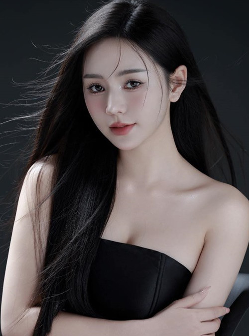 Trong cuộc phỏng vấn với Znews, nữ diễn viên khẳng định, cô lựa chọn diễn xuất bằng cái tâm yêu nghề. Vì vậy, cô mong khán giả hãy nhìn vào khả năng diễn xuất của mình.