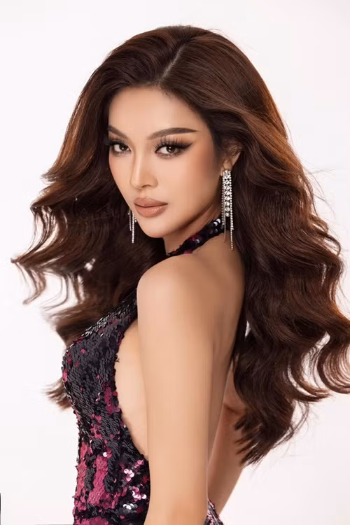 “Hương thể hiện tốt, nhưng kết quả như vậy thì phải xem điểm của ban giám khảo mới biết được Hương thiếu sót cái gì. Hương chỉ biết lần này mình đã làm tốt hơn lần trước”, Đời Sống Pháp Luật dẫn lời Thiên Hương.