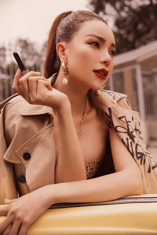 Tháng 5/2024, Trà Ngọc Hằng chia sẻ trên Người Lao Động, đơn kiện chống lại cô nhằm đòi số tiền 2,5 tỷ đã bị tòa bác bỏ. Ảnh: FB Trà Ngọc Hằng.