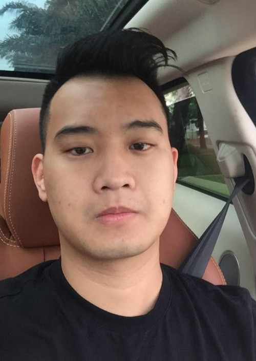 "Tất cả những sự quan tâm còn lại đó là tình nghĩa, nghĩa vụ của 1 người cha, quan tâm các con, và em là mẹ của con anh, đồng nghĩa cho dù em có làm bao nhiêu điều hại anh, nhưng anh vẫn không vì thế mà giận bỏ em. Tuy nhiên ai cũng có cuộc sống riêng mà phải không em. Anh mong sau status này, em dừng lại em nhé! Hãy tìm cho mình một người yêu thương, chăm lo cho em. Cuộc sống của anh từ nay không cần em quan tâm quá, gửi Diệp Lâm Anh!”, Đức Phạm viết. Ảnh: FB Đức Phạm.