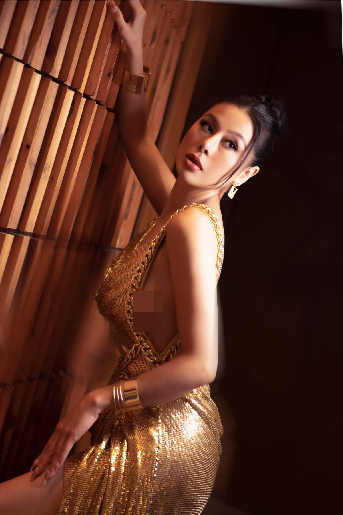 Mỹ nhân làng hài sở hữu vẻ đẹp mặn mà, sắc sảo. Ảnh: FB Nam Thư.