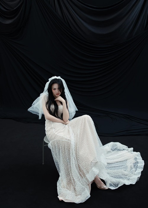 Lan Ngọc không ít lần hoá cô dâu. Ảnh: FB Ninh Dương Lan Ngọc.