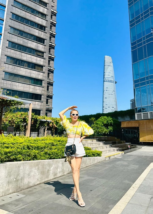 Nữ ca sĩ khoe từng giảm 3kg mỡ trong 1 tháng.